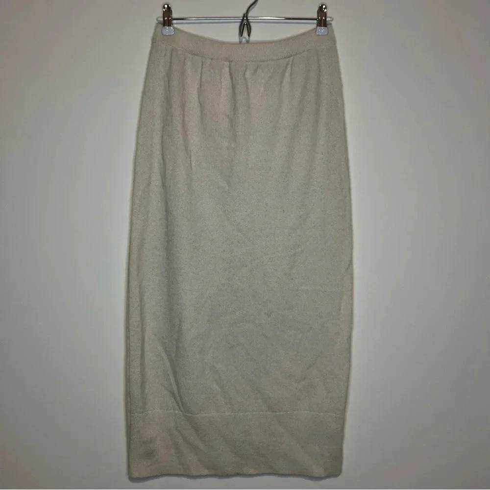 SABRE Josephine V.P. England 100% Pure Lambswool Midi Length Knit Skirt